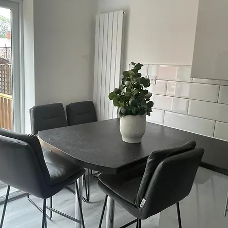 Goulden Retreat Apartment Manchester Exterior photo